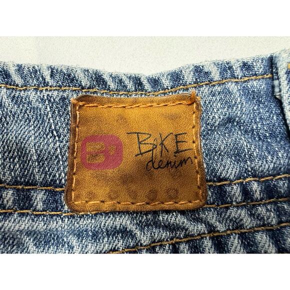 BKE Buckle Women's Leopard Print Denim Cut Off Shorts - Size 31x3 - Picture 3 of 7